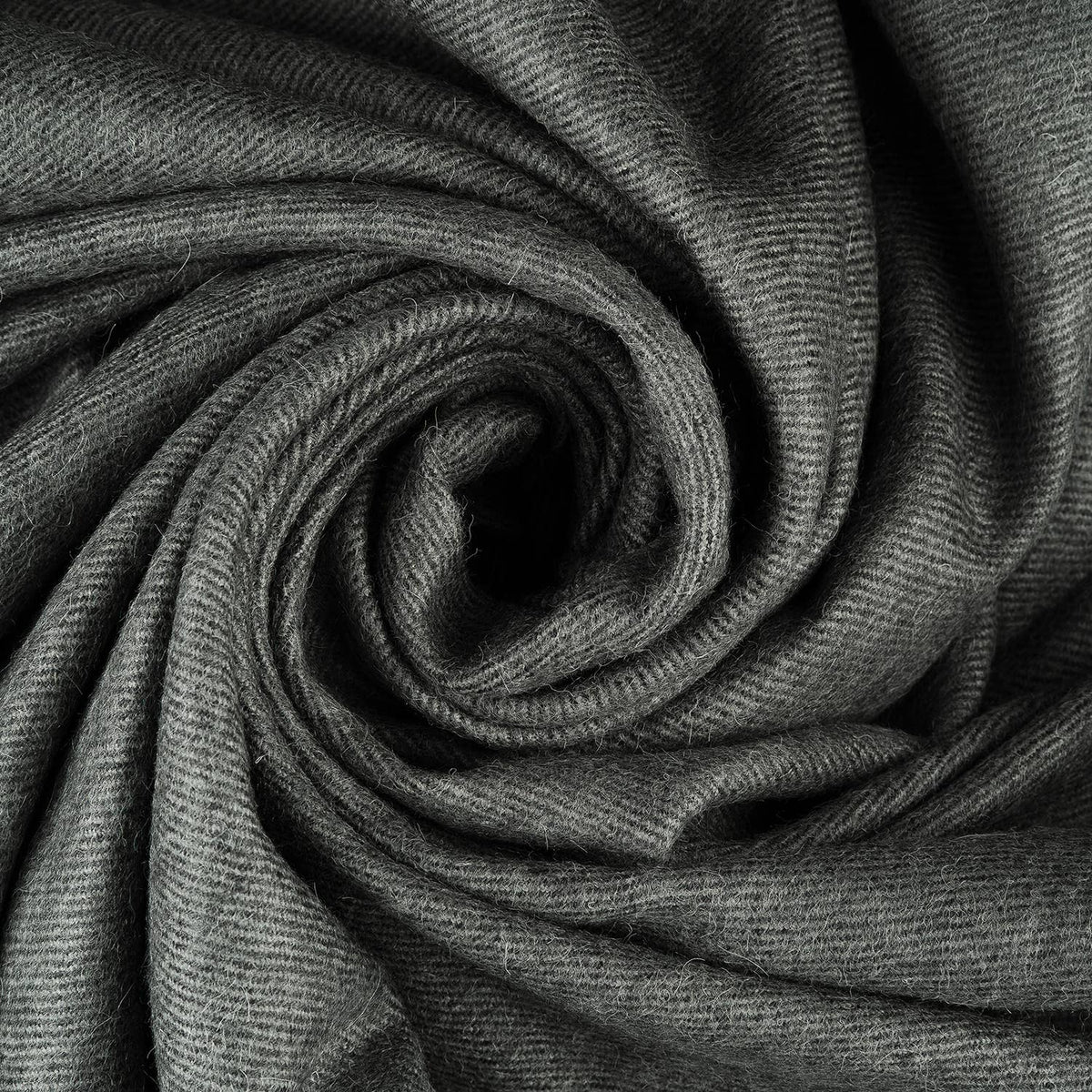Baby Alpaca Throw Blanket (Carbon)